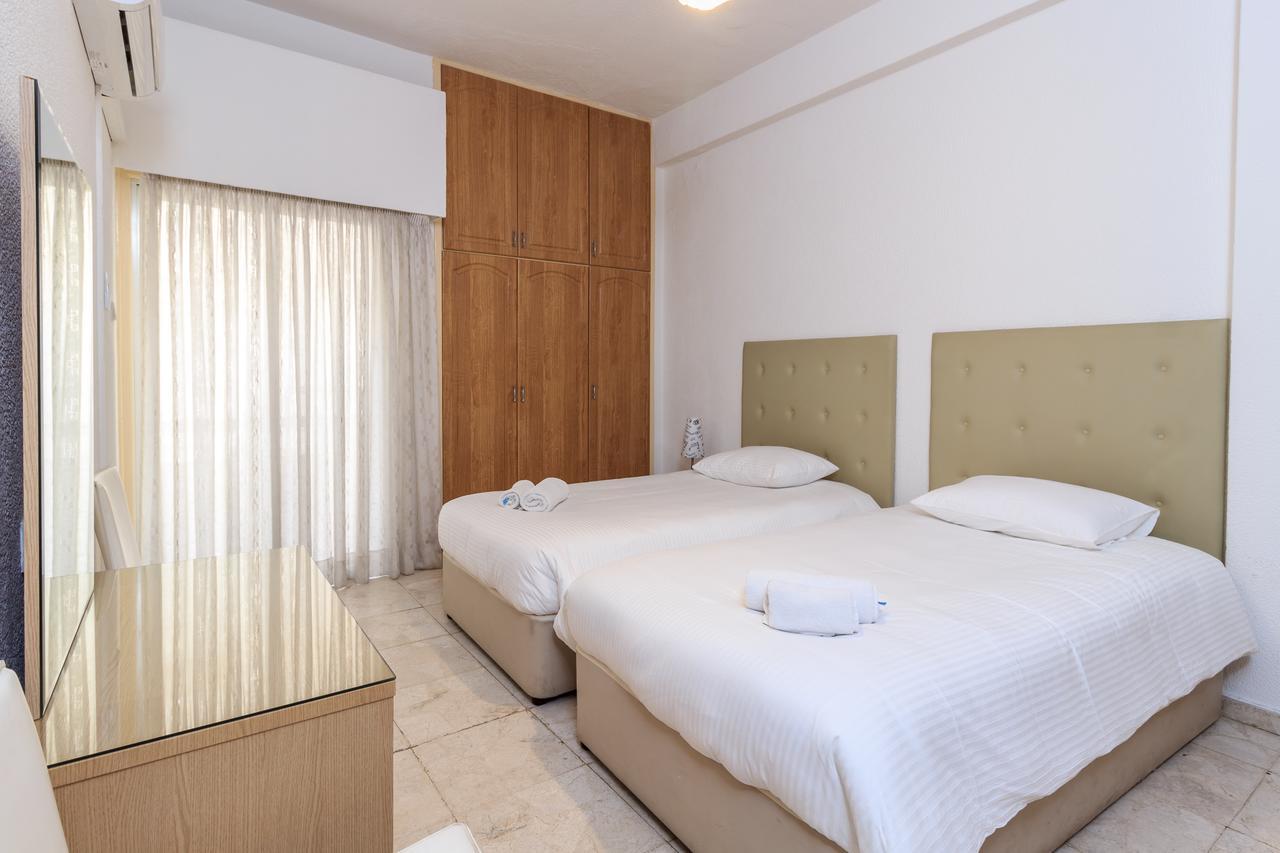 Les Palmiers House Apartment Larnaca Exterior photo